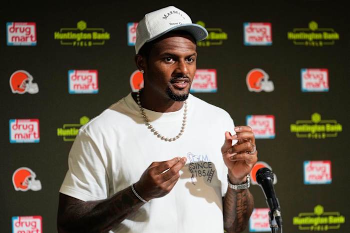 Deshaun Watson named Cleveland Browns starting quarterback, AP source says - ClickOnDetroit | WDIV Local 4