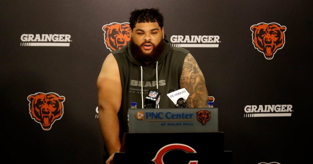 Chicago Bears reportedly sign Darnell Wright to four-year, $116M contract extension - Shaw Local