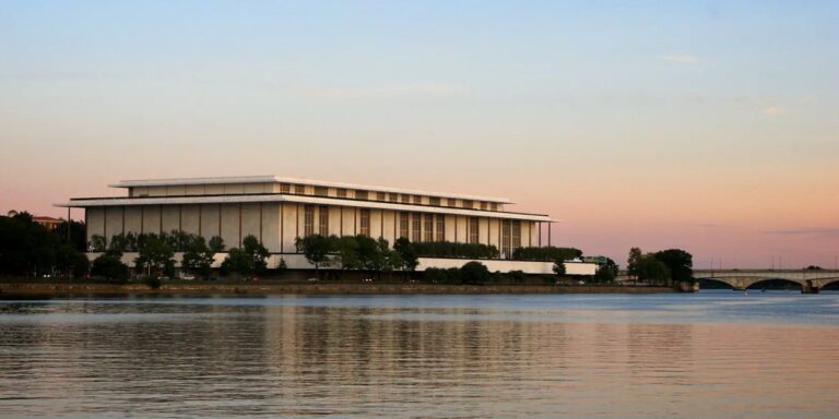 Kennedy Center Board Votes to Inscribe Trump's Name on Building Despite Court Order - BroadwayWorld