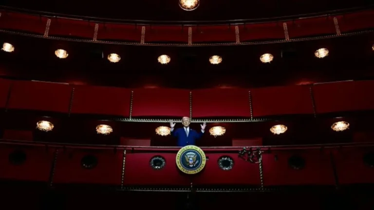 Kennedy Center Finances Plunge After Trump Adds His Name to Institution - teleSUR English