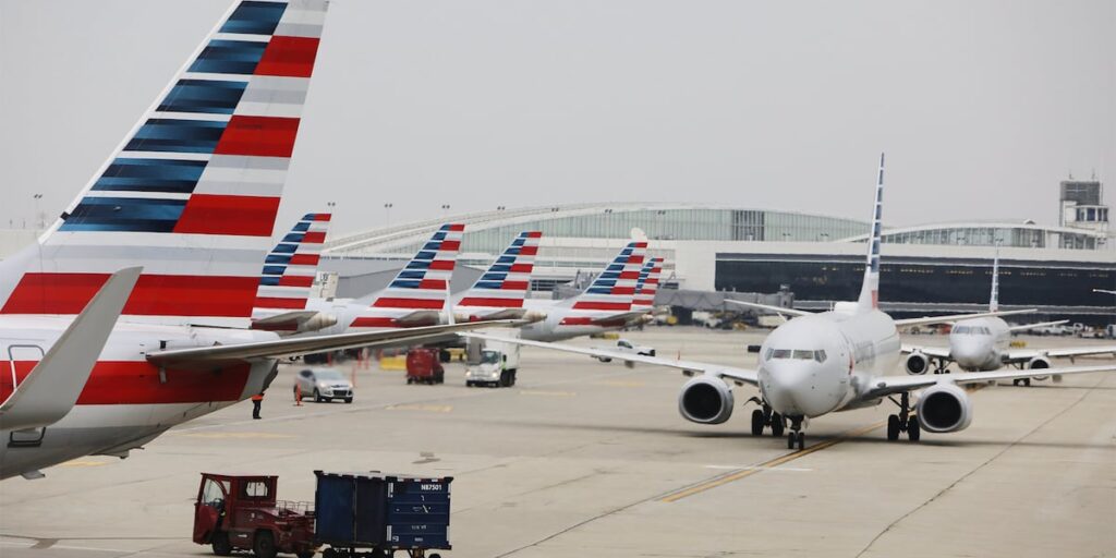 Traffic controller averts disaster as 2 jets share same flight number over Phoenix - AZ Family