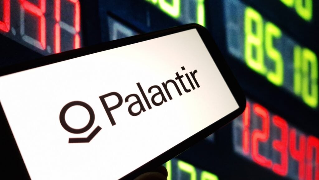 Why Is Palantir Stock Volatile on Monday? - Benzinga