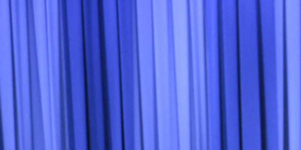 Toni Brattin Surprises Jimmy Fallon on THE TONIGHT SHOW with Wig - BroadwayWorld