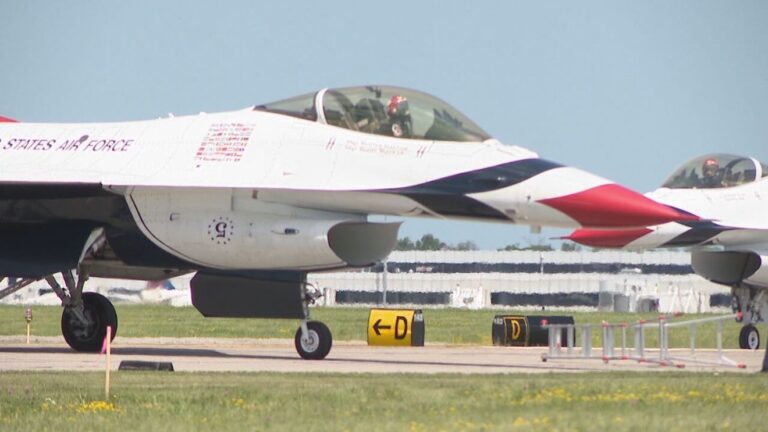 U.S. Air Force Thunderbirds Arrive in Rochester for International Airshow - SSBCrack