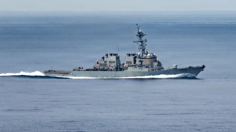 US Navy Destroyer Experiences Power Outage for Four Days in South China Sea - SSBCrack