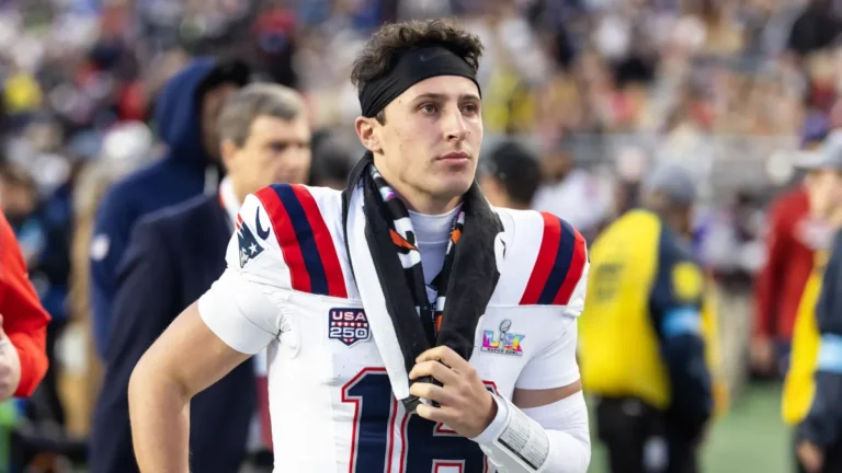 Tommy DeVito Embraces New Backup Quarterback Role, Shows Growth in Patriots Training Camp - NESN