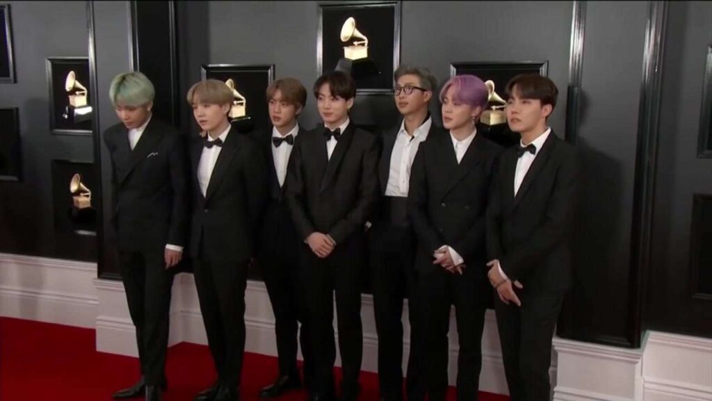 Fans fill Gillette Stadium for K-Pop sensation BTS - WHDH