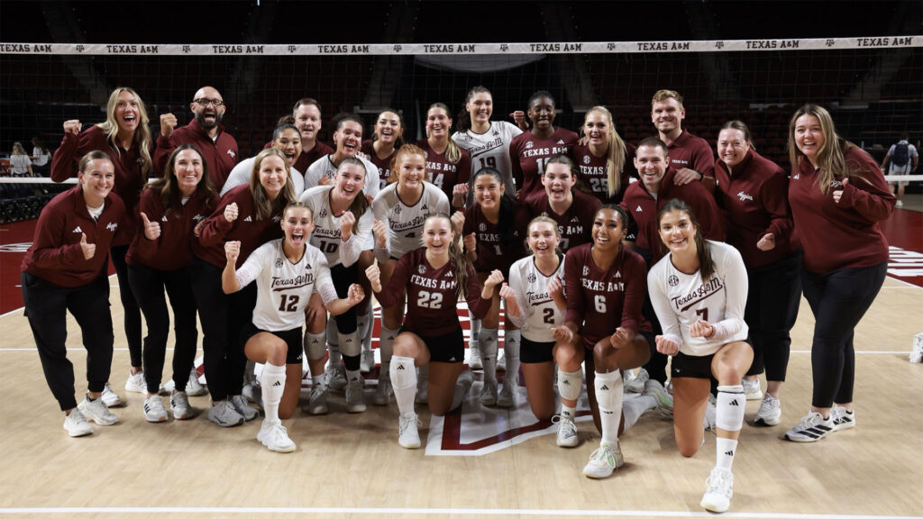 Team Maroon Takes Scrimmage in Volleyball's Return to Reed - Texas A&M Aggies - Official Athletics Website - 12thman.com