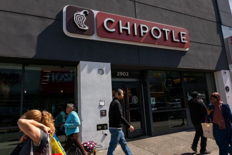 Got a Boise State Jersey? Chipotle Has a BOGO Deal for You - 1035kissfmboise.com