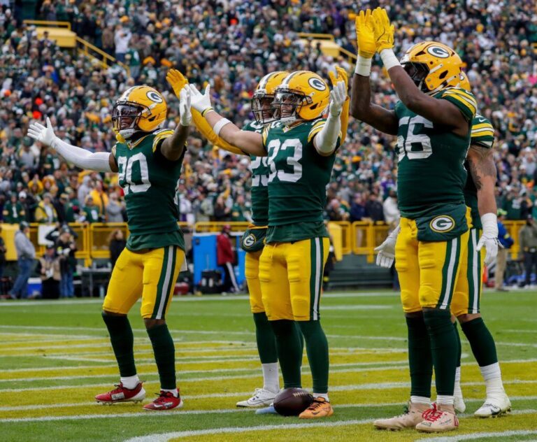 'Unsetteled QBs Pave The Way' -- Fantasy Football Analyst Targets the Packers D/ST in September, Even Without Micah Parsons - PFSN