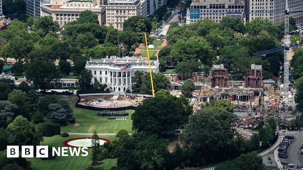 US appeals court halts Trump ballroom project paving way for Supreme Court appeal - BBC