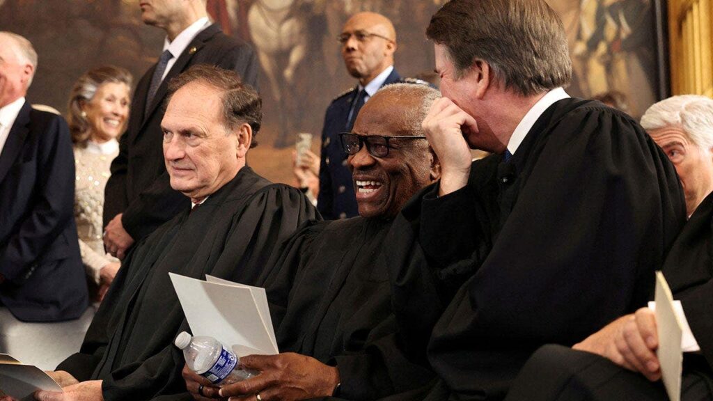 Justice Thomas recalls why he wasn't friends with Alito in law school: 'Clarence, you were scary' - Fox News