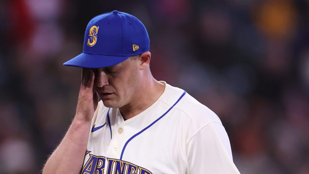 Former Mariners Closer Paul Sewald DFA’d by Current Team - heavy.com