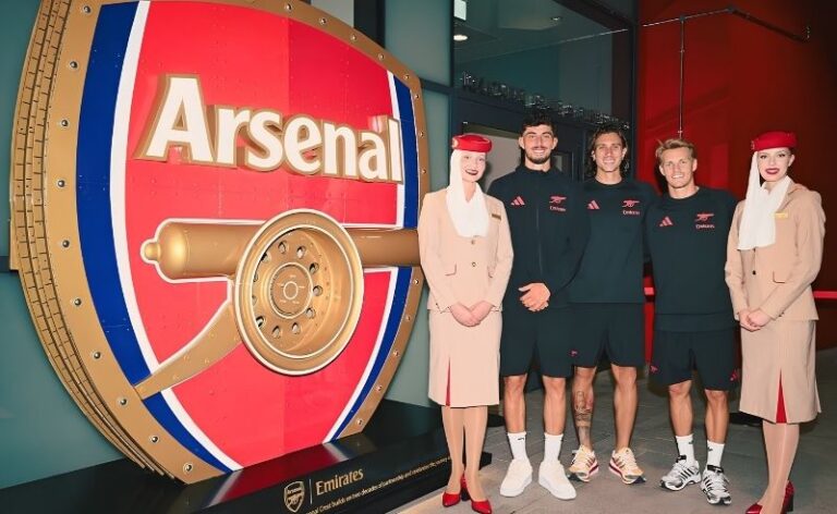 Emirates Just Built a Giant Arsenal Crest Out of Aircraft Parts - CairoScene