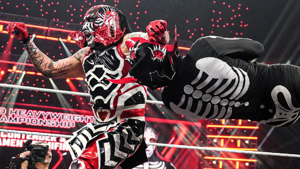 Penta takes down La Parka in No. 1 Contender’s Tournament Semifinals: Raw highlights, Aug. 24, 2026 - WWE