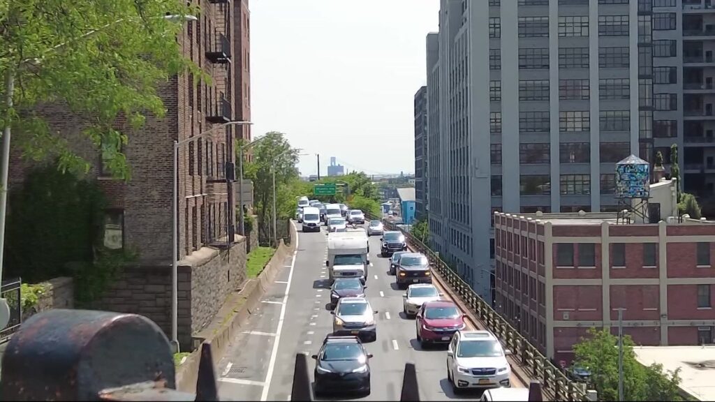 Mayor Mamdani announces fixes, repairs coming to city-owned section of the Brooklyn-Queens Expressway - News12 | Brooklyn