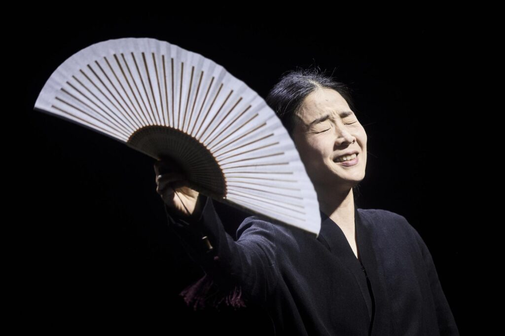 Lee Jaram brings Avignon-claimed pansori 'Snow, Snow, Snow' home - The Korea Times