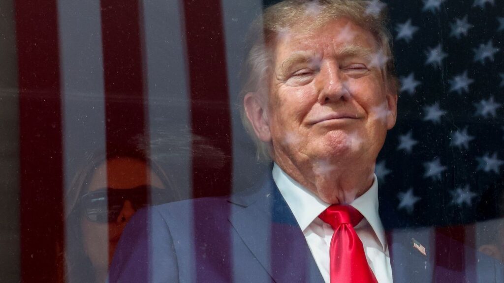 Trump renames Lake Ontario 'Lake America' as Canada tensions escalate - KBAK