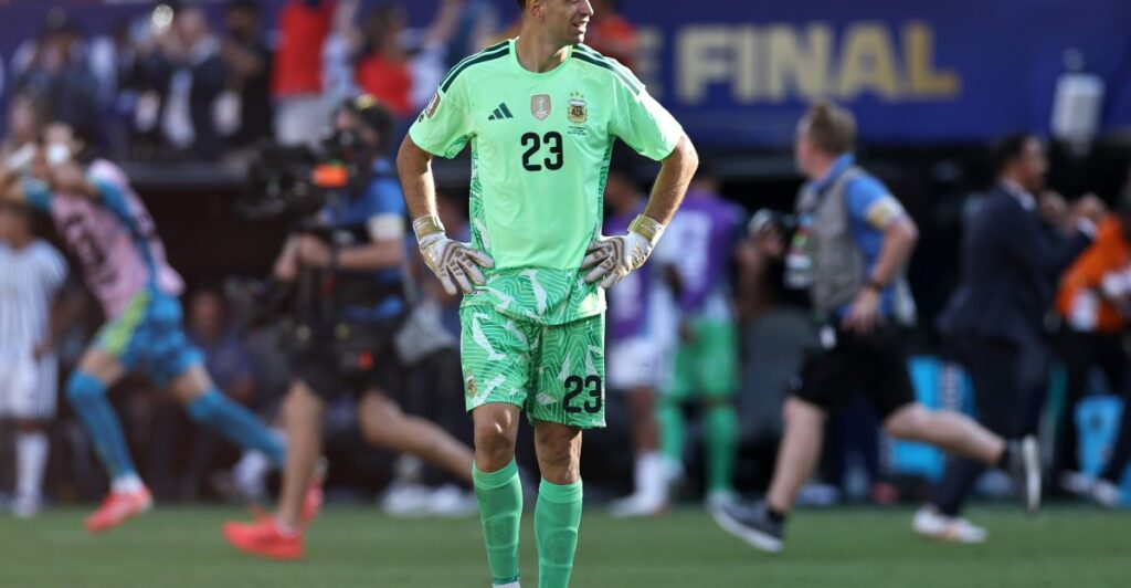 Chelsea, Aston Villa agree £7.5m Emiliano Martínez transfer — report - We Ain't Got No History