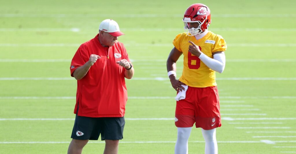 Chiefs News: Chiefs to start Justin Fields today against Rams - Arrowhead Pride