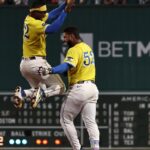 The magic hasn’t run out yet, Red Sox beat Giants 3-2 in late-inning thriller - Over the Monster