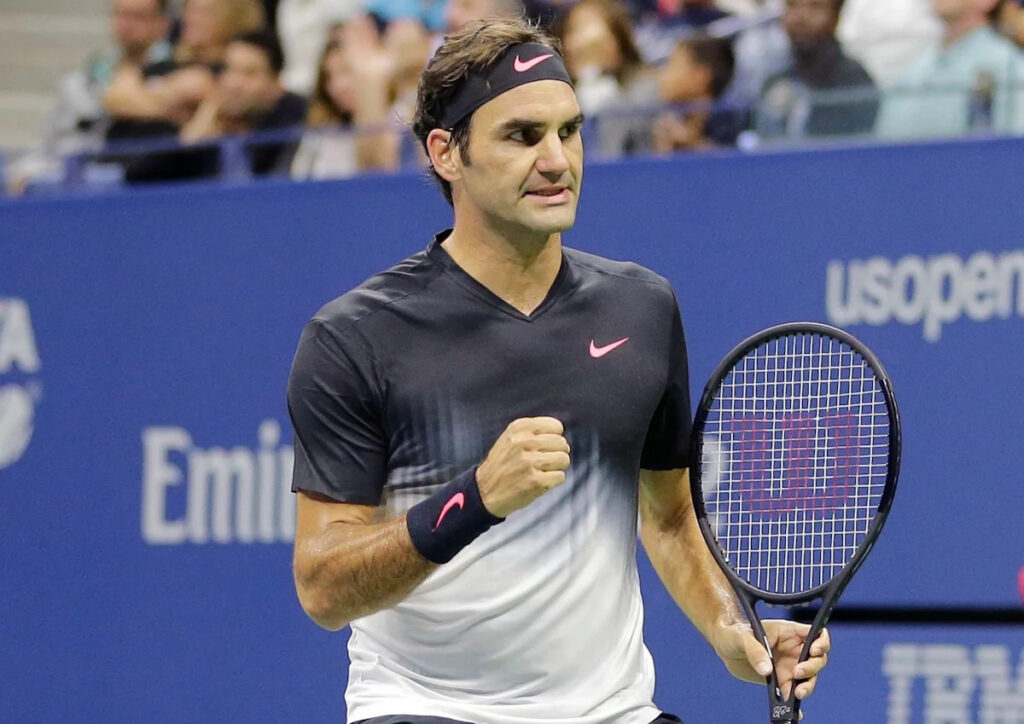 Roger Federer celebrated upon his return to the US Open for an exhibition against Andy Roddick - Yahoo Sports Canada