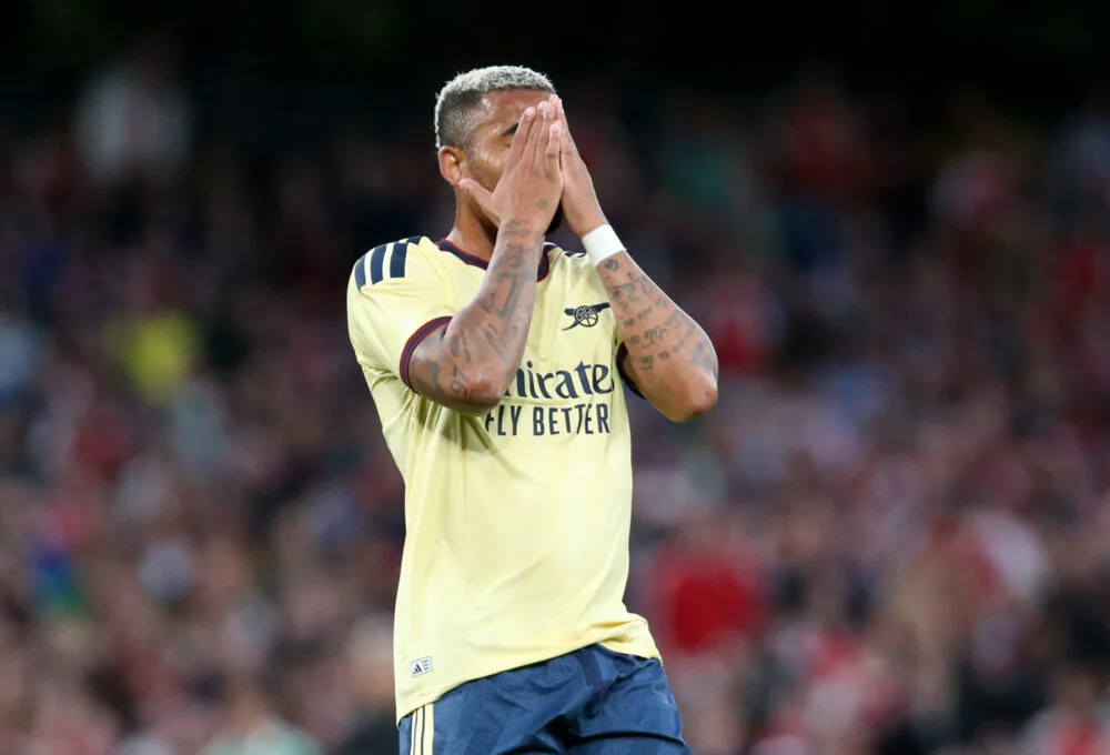 Arsenal forward to undergo Barcelona medical as deal details emerge - Yahoo Sports
