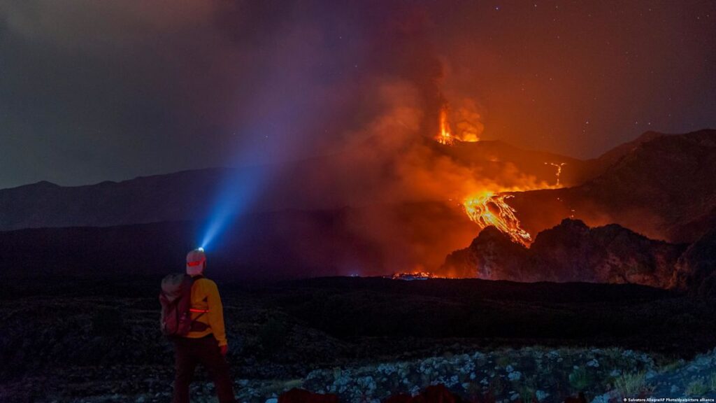 US tourist killed by lightning on Sicily's Mount Etna - Yahoo News UK