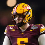 Univ of Minnesota QB Drake Lindsey studies Rams offense, Matt Stafford - Yahoo Sports