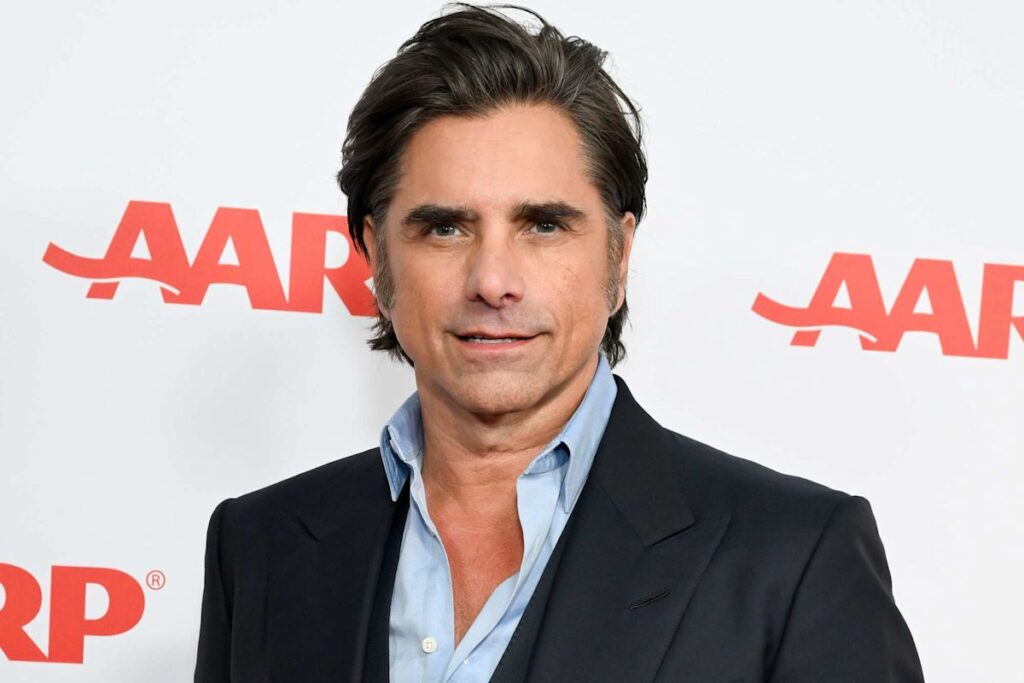 John Stamos, 63, continues birthday tradition of celebrating with a nude photo - Yahoo News UK