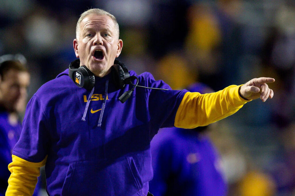 Brian Kelly Becomes College Football’s Laughingstock After CBS Sports Commentary Debut - Yahoo Sports