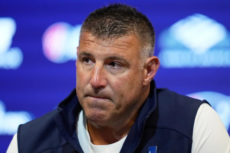 Karen Guregian: What to make of Mike Vrabel admitting he doesn’t have ‘a very deep team’ - Yahoo Sports