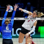 Wisconsin volleyball vs Louisville, Texas vs Arizona State live updates - Yahoo Sports