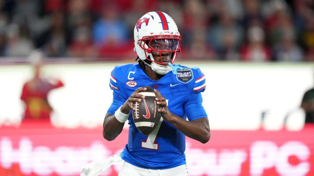 Kevin Jennings unexpectedly got to stay home, QB now in final season at SMU as Heisman hopeful - Yahoo Sports