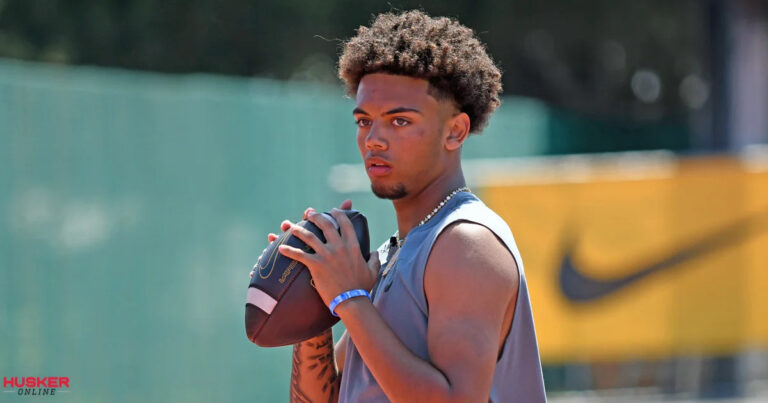 Watch: Nebraska 5-star QB commit Trae Taylor scores first touchdown for Millard South - Yahoo Sports Canada