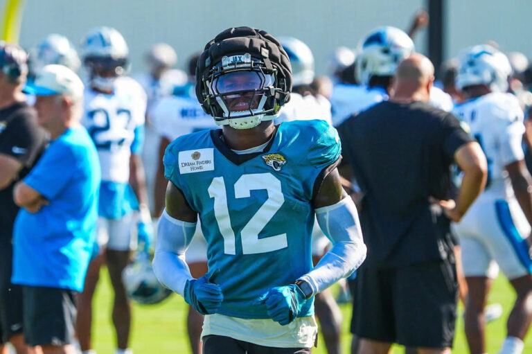 Jaguars Star Travis Hunter’s Police Ride-Along Ends With Major Drug Bust - Yahoo Sports