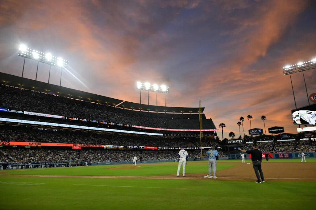 The brewing struggles of Edwin Díaz cost the Dodgers the win - Yahoo Sports