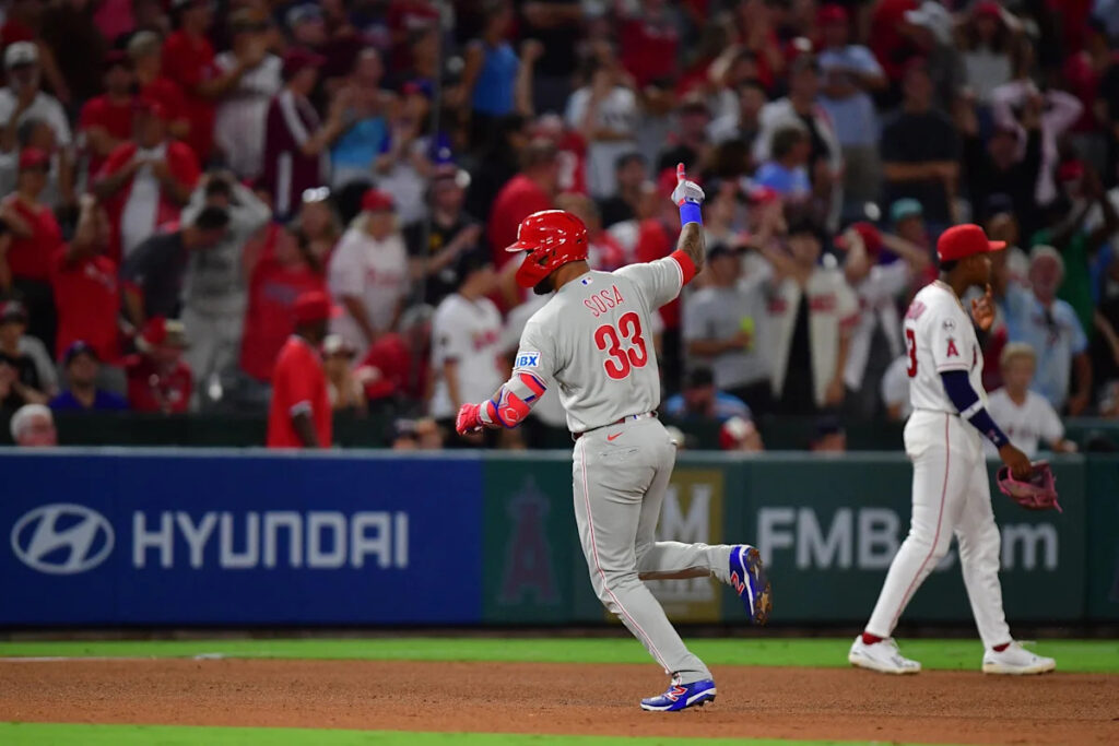 Let’s slop ‘em up!: Phillies 5, Angels 3 - Yahoo Sports