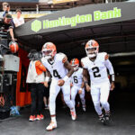 Browns QB competition decision between Deshaun Watson, Sheduer Sanders - Yahoo Sports