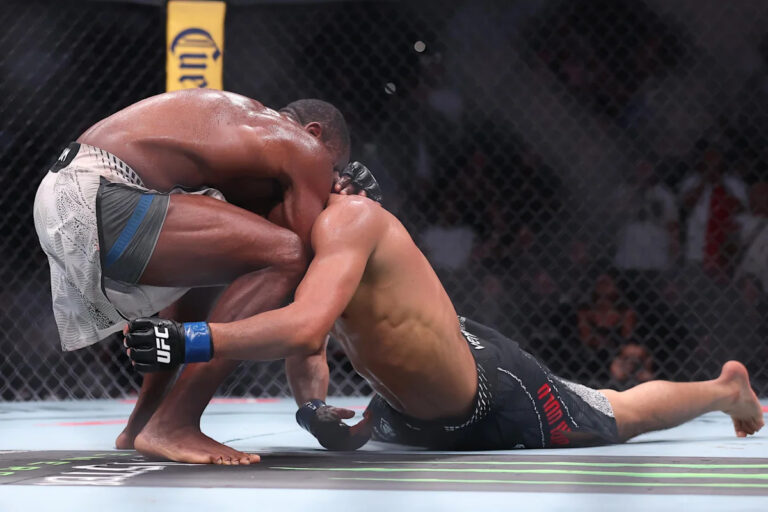 UFC 330 video: Jeremiah Wells comes back to put Myktybek Orolbai to sleep with shocking ninja choke submission - Yahoo Sports