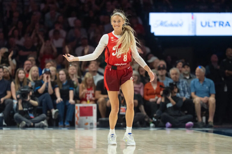 Fever celebrate Sophie Cunningham on 30th birthday - Yahoo Sports