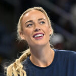 Sophie Cunningham drops cheeky Dolly Parton Instagram tribute - Yahoo Sports