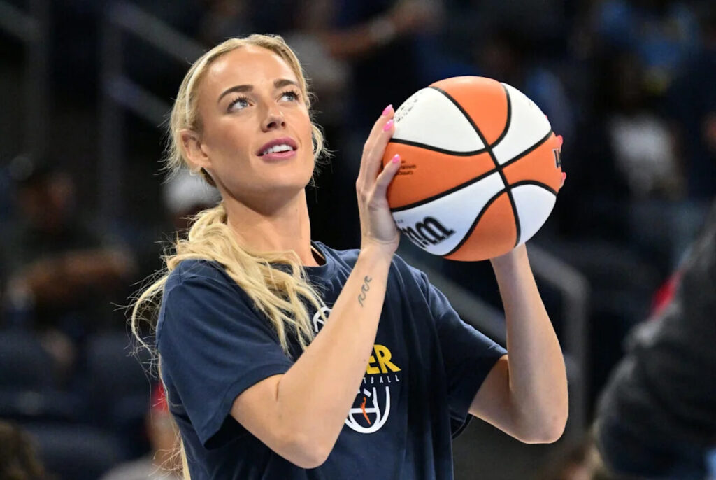 Enes Kanter Freedom joins Sophie Cunningham rally before Fever game - Yahoo Sports
