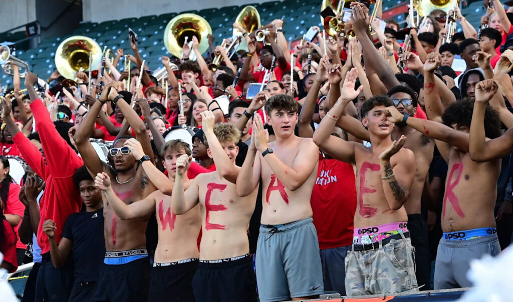 Friday night football fans, bands and cheerleaders, Week 1 | Photos - Yahoo Sports