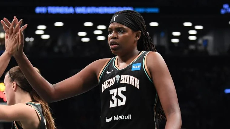 Liberty star Jonquel Jones faces WNBA punishment after Sophie Cunningham incident - Yahoo Sports Canada