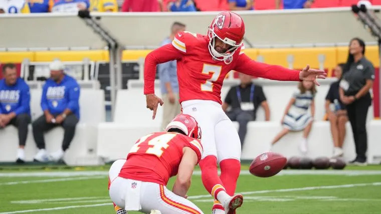 Longest FGs in NFL history: Chiefs' Harrison Butker converts one of longest kicks of all-time - Yahoo Sports