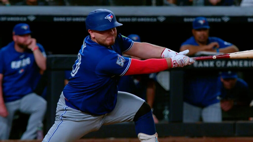 Alejandro Kirk's RBI single - Yahoo Sports