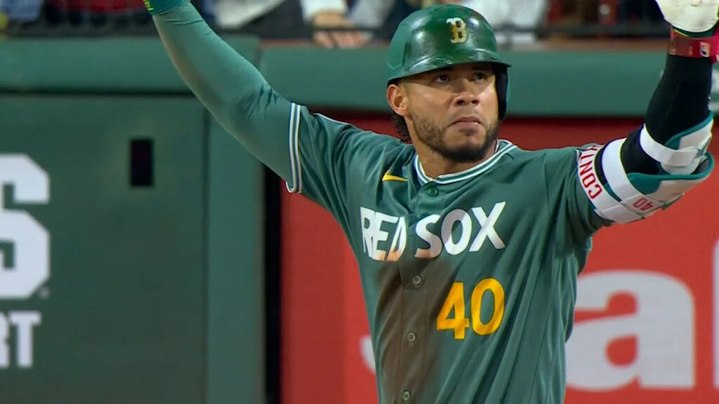 Willson Contreras' three-run homer (26) - Yahoo Sports