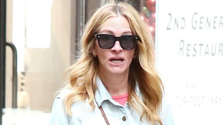 Julia Roberts just revived this forgotten Birkenstock style - Yahoo
