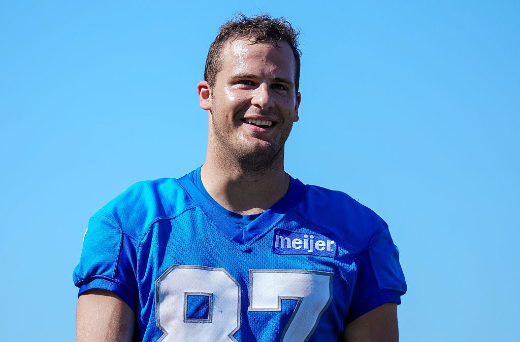 Quick hitters: LaPorta dealing with hip injury, Bartch concussed, Goff to sit and Dobbs to start vs. Washington - Detroit Football Network